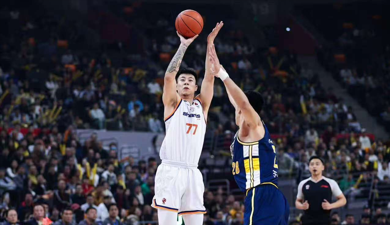 开云体育官网-广东“杀手”！张镇麟梦回辽宁，怀特塞德成CBA奥尼尔，杜锋无奈